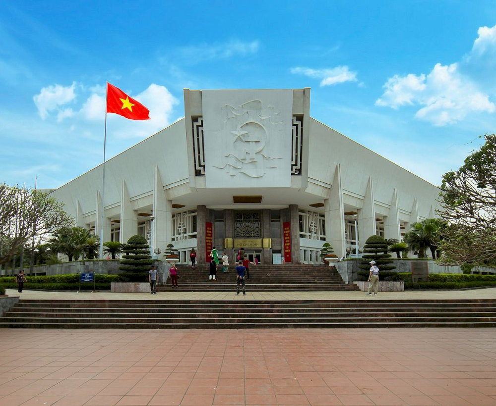 Whether you are a history enthusiast or simply curious about Vietnam’s past, this museum provides an engaging and educational visit